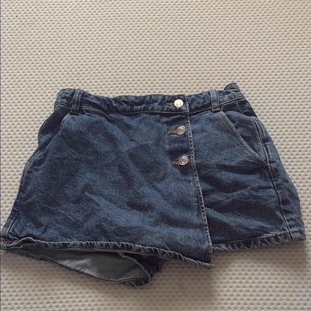 Stylish Denim Button-Up Shorts